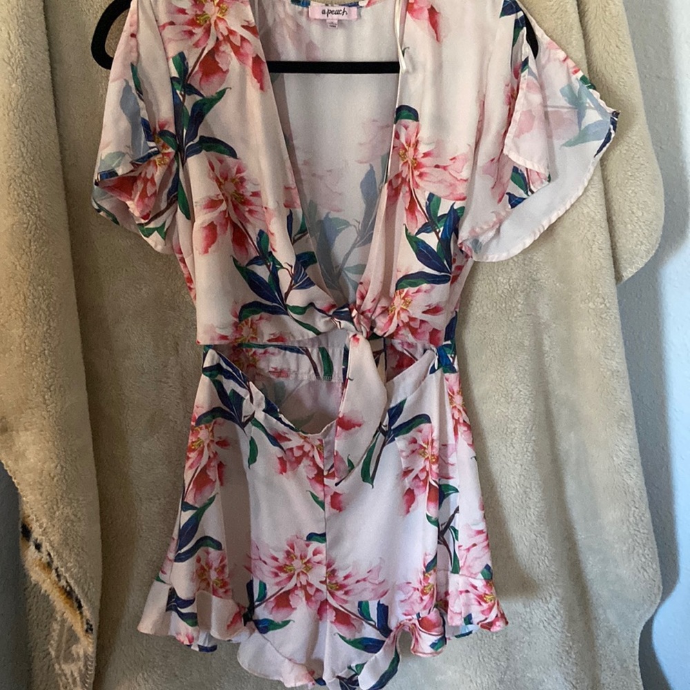 Hawaiian flower romper